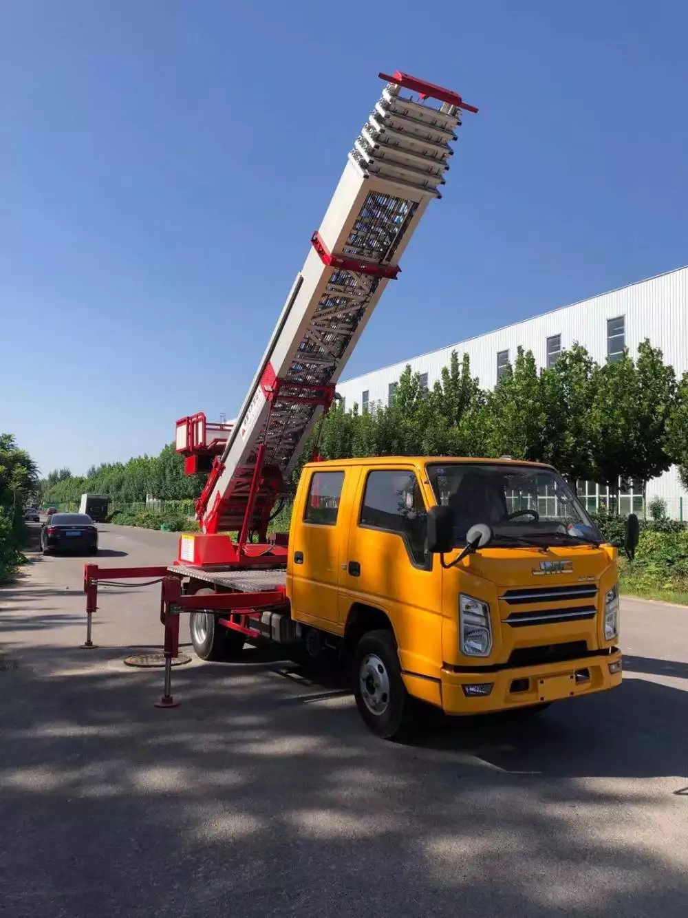 资中附近的云梯车出租服务：轻松解决高空作业需求